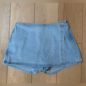 Love Tree Light Wash Denim Skort Size L High Waist Stretch Jean Skort